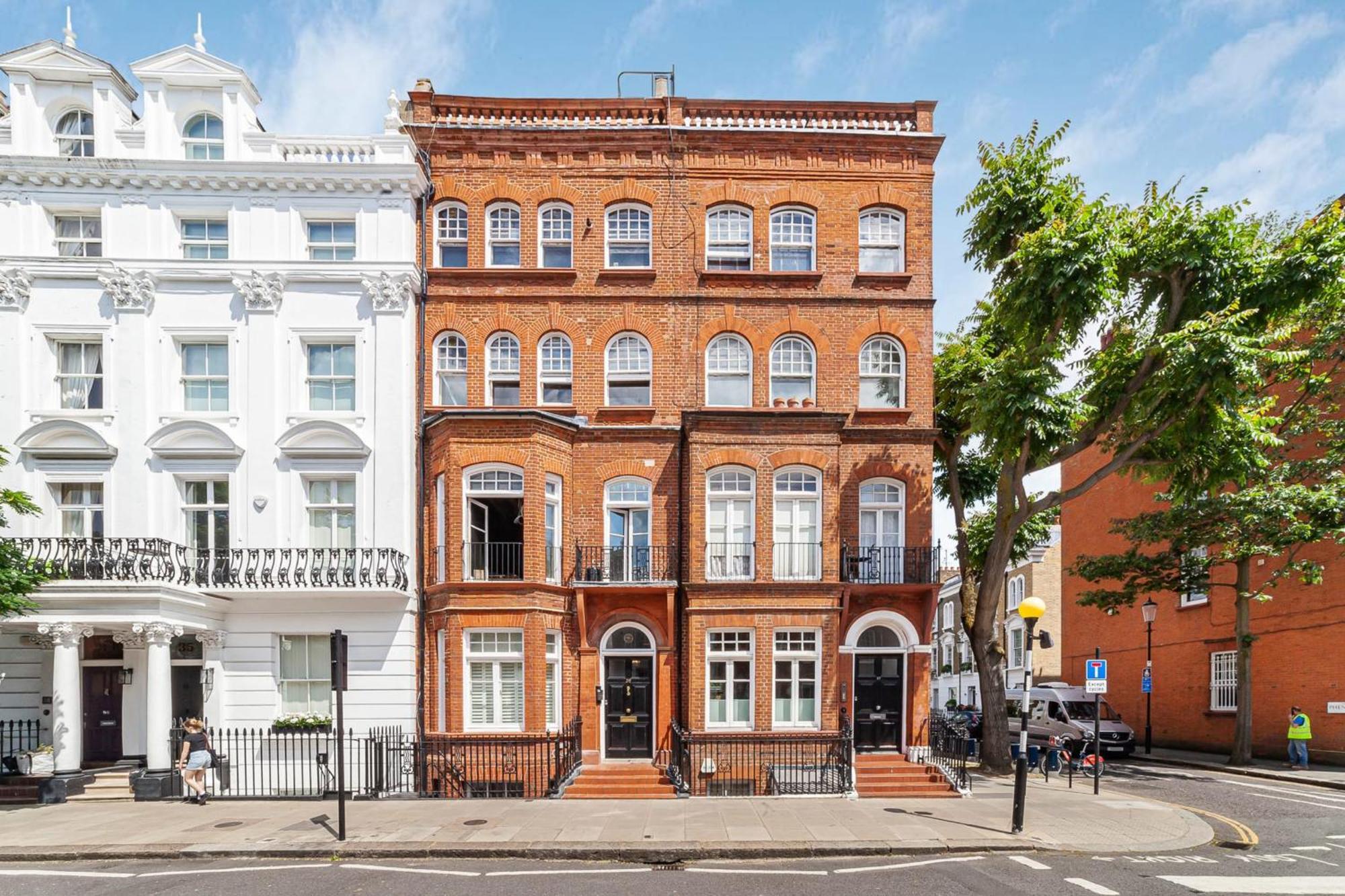 Chic Chelsea Retreat In A Victorian Building Apartment *